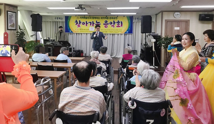 첨부